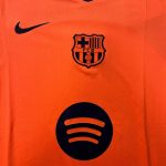 Nike Men's Orange and Blue T-shirt - Image 3