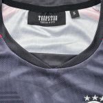 Trapstar Men's Navy and Blue T-shirt - Image 2