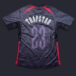 Trapstar Men's Navy and Blue T-shirt - Image 4
