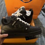 Louis Vuitton Men's Black Trainers - Image 2