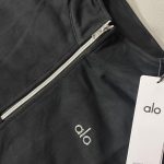 Alo Yoga Women's Black Sweatshirt - Image 3