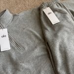 Alo Yoga Men's Grey Sweatshirt - Image 2